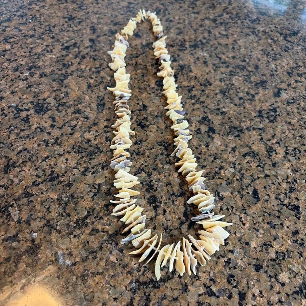 Unbranded Women's Cream and Gold Jewellery